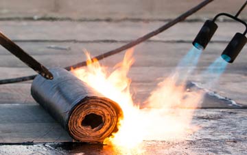 Llwyneinion asphalt flat roofing repairs